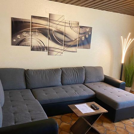 Apartments Rhona III Und IV Neunkirchen City Bagian luar foto
