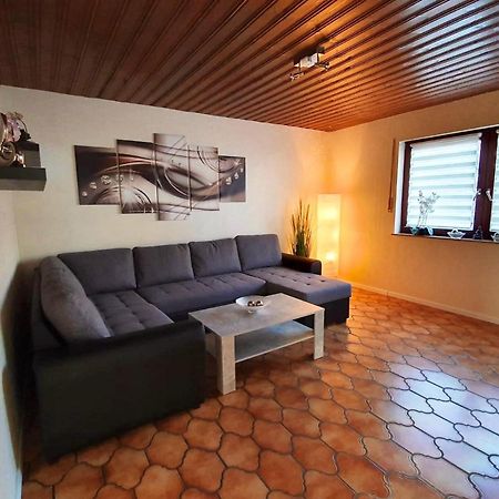 Apartments Rhona III Und IV Neunkirchen City Bagian luar foto