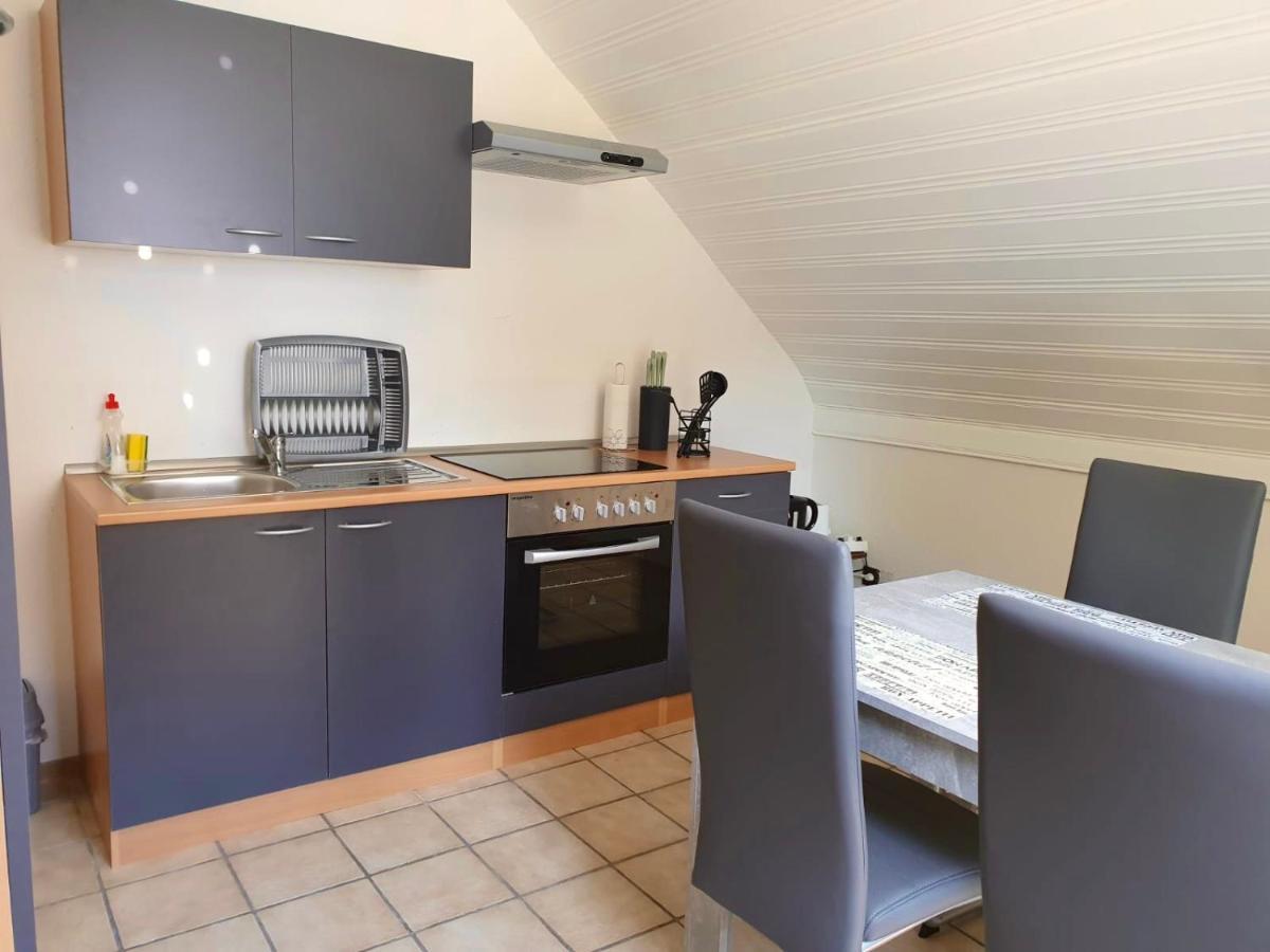 Apartments Rhona III Und IV Neunkirchen City Bagian luar foto