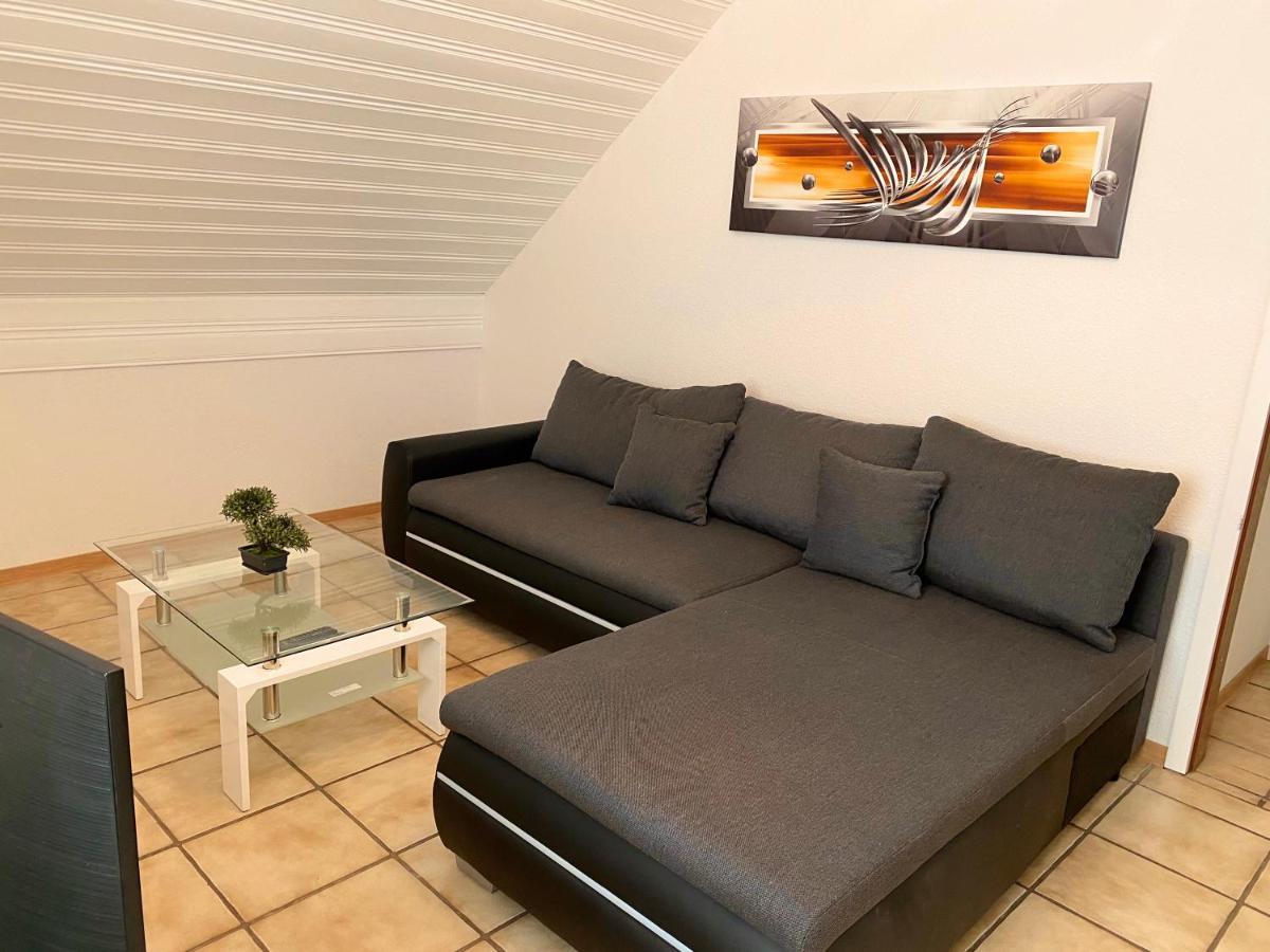 Apartments Rhona III Und IV Neunkirchen City Bagian luar foto
