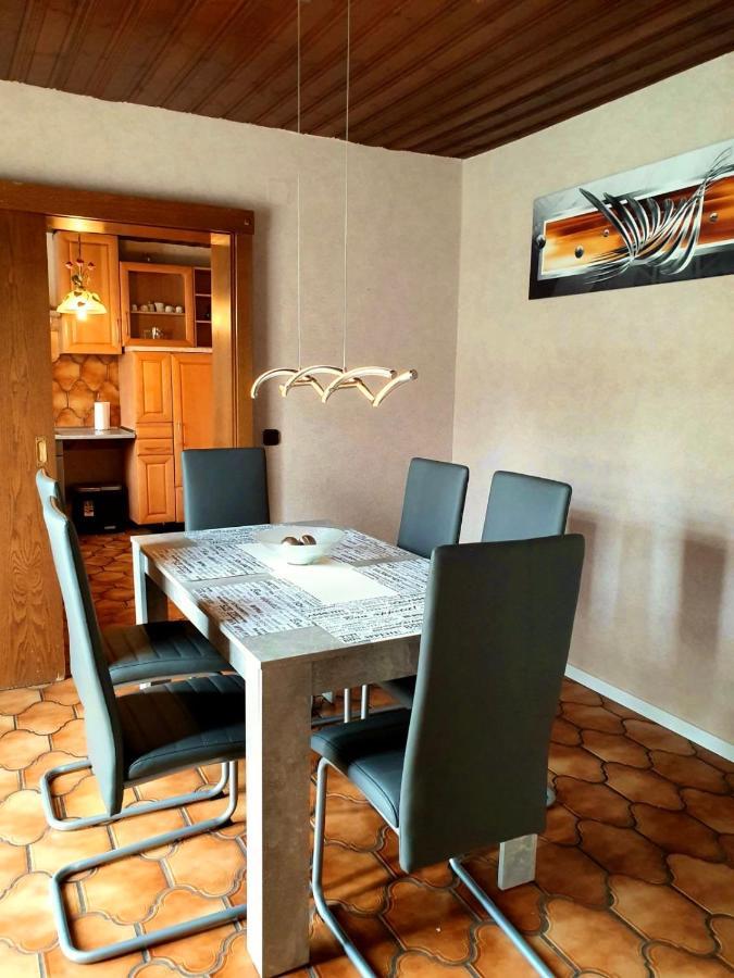 Apartments Rhona III Und IV Neunkirchen City Bagian luar foto